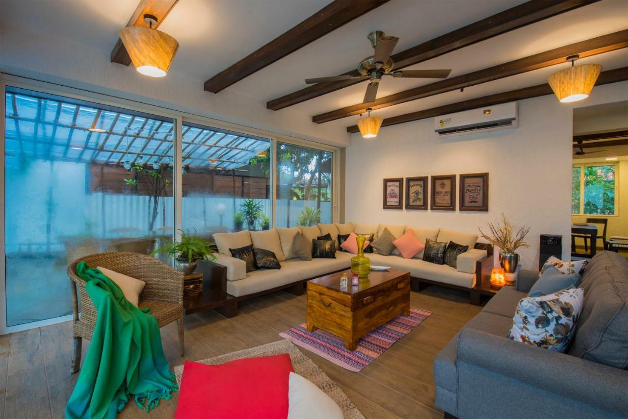 El Lodge By Stayvista - Pool, Lawn, And A Charming Gazebo For Your Perfect Getaway Lonavala Kültér fotó