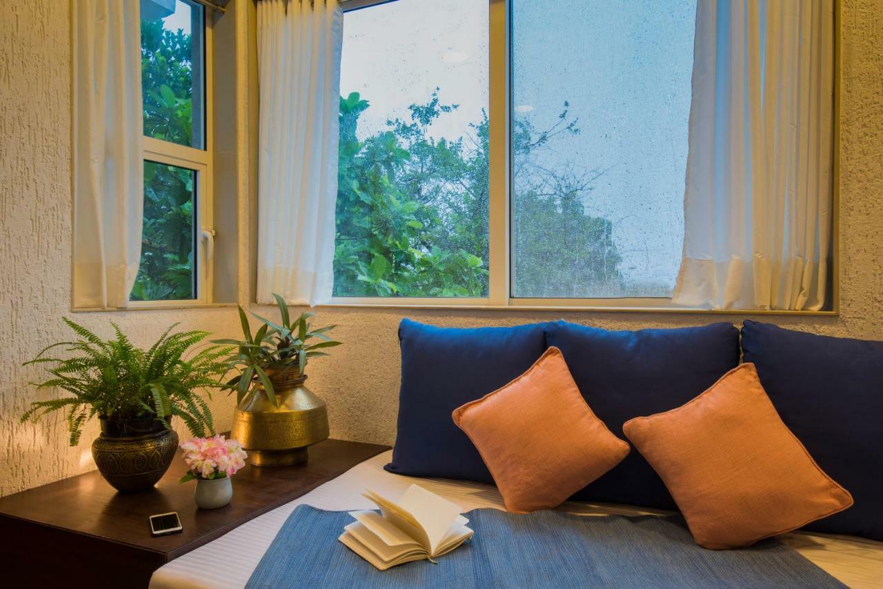 El Lodge By Stayvista - Pool, Lawn, And A Charming Gazebo For Your Perfect Getaway Lonavala Kültér fotó