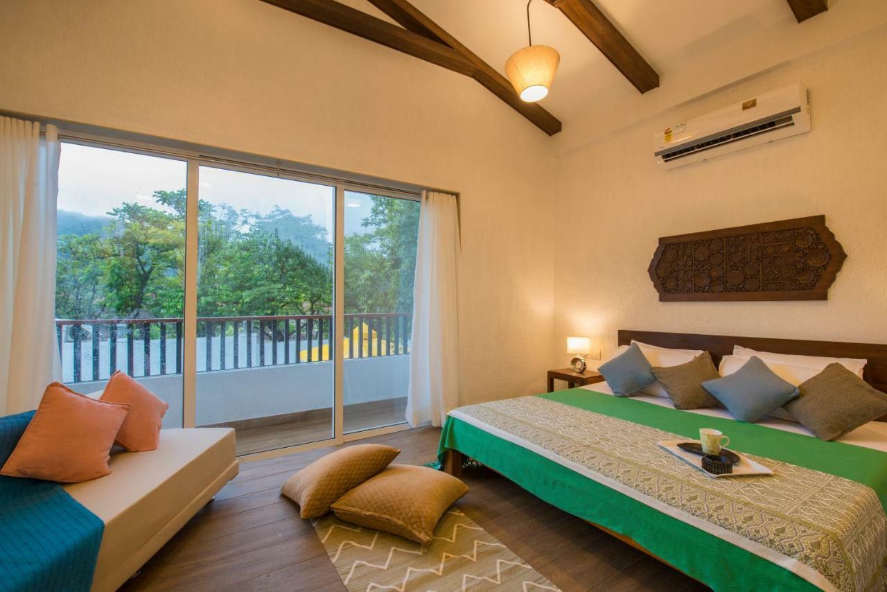 El Lodge By Stayvista - Pool, Lawn, And A Charming Gazebo For Your Perfect Getaway Lonavala Kültér fotó